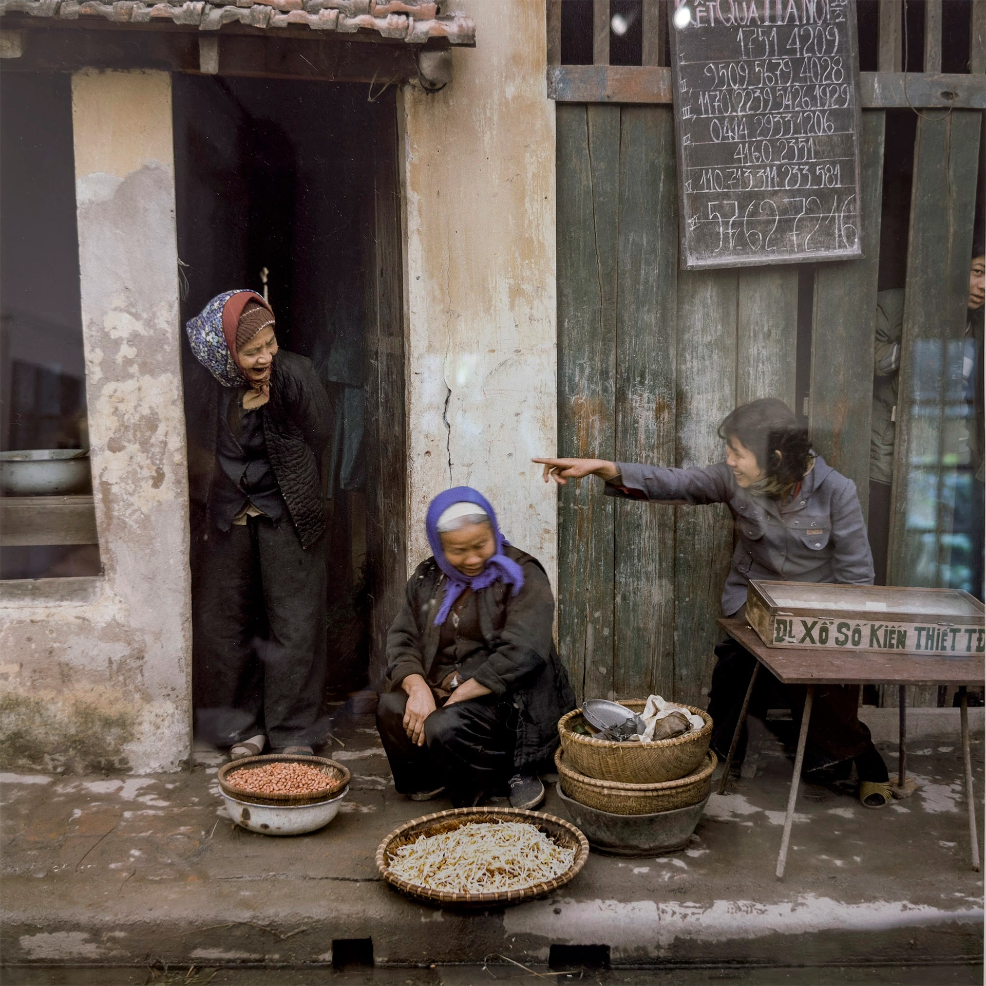 Những bức ảnh màu hoài niệm về Hà Nội một thời gian khó những năm 80 - Ảnh 7.