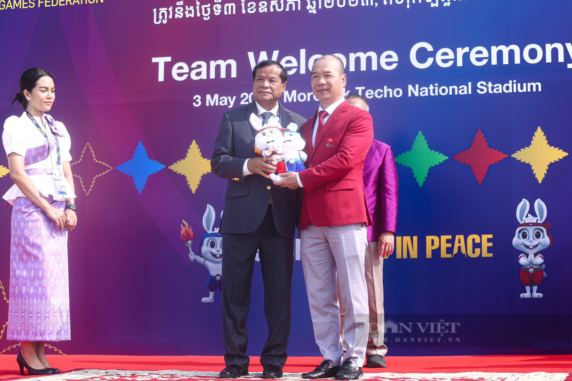 Quôc kỳ Việt Nam bay cao tại SEA Games 32, sẵn sàng cho những ngày săn vàng tại xứ Angkor - Ảnh 5.