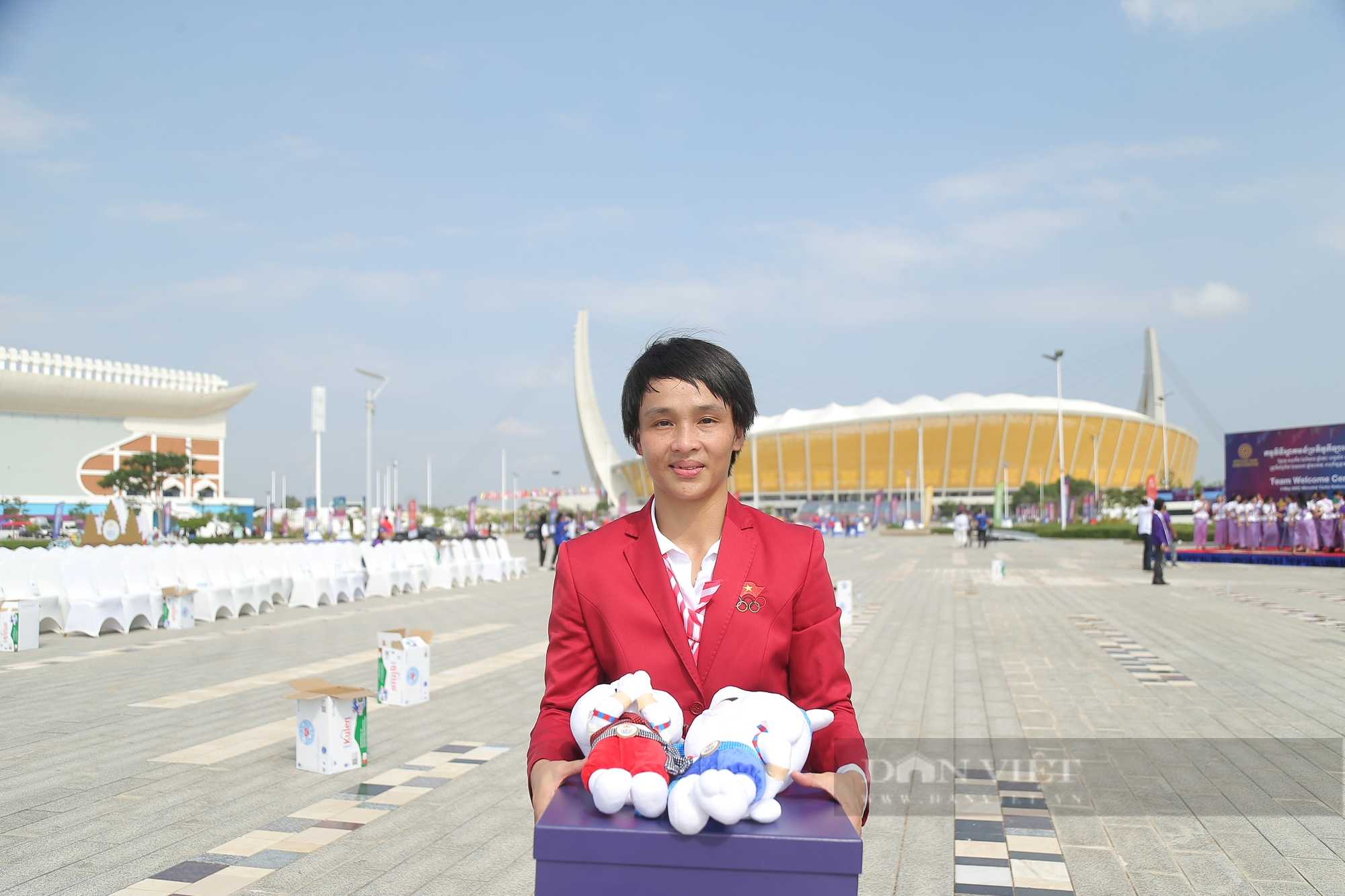 Quôc kỳ Việt Nam bay cao tại SEA Games 32, sẵn sàng cho những ngày săn vàng tại xứ Angkor - Ảnh 10.