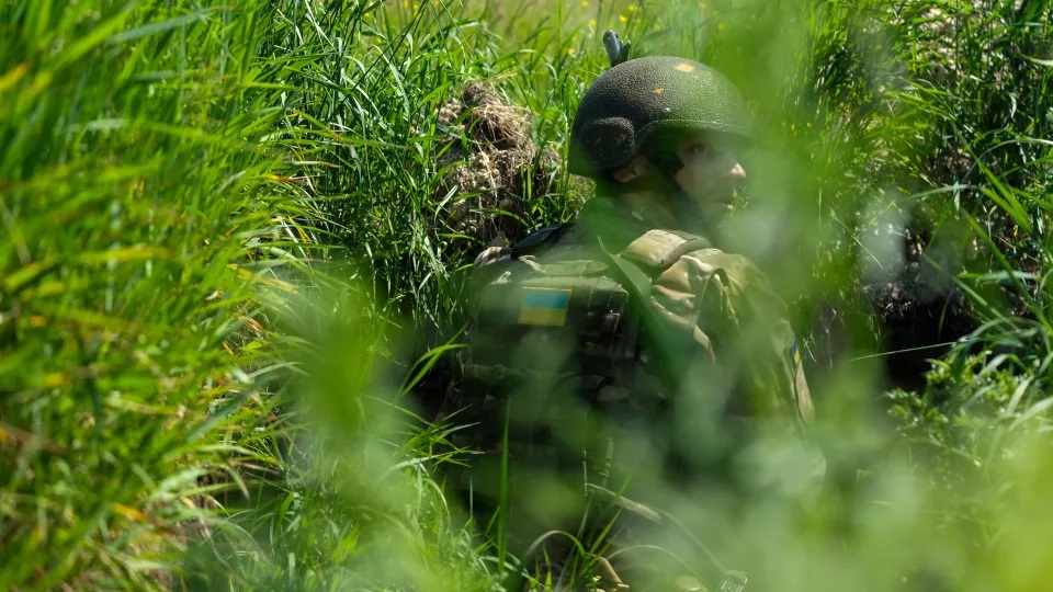 Các lữ đoàn tấn công tinh nhuệ Ukraine căng mình luyện tập, chuẩn bị tung đòn quyết định chống lại Nga - Ảnh 3.