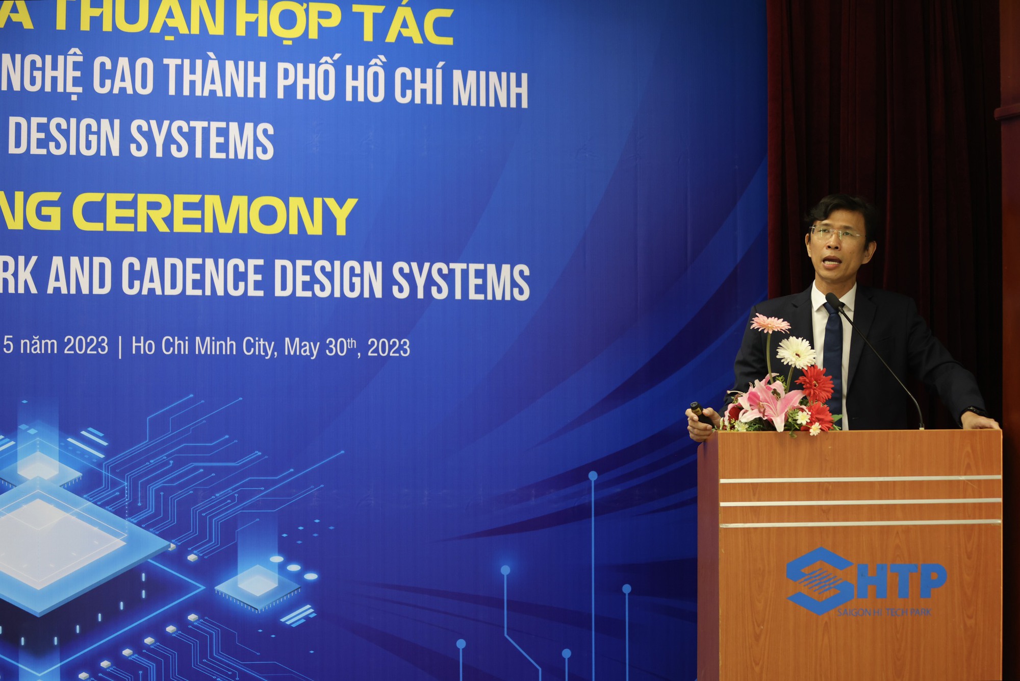 Khu công nghệ cao TP.HCM hợp tác phát triển năng lực, nâng cao thiết kế vi mạch thế hệ mới - Ảnh 2.