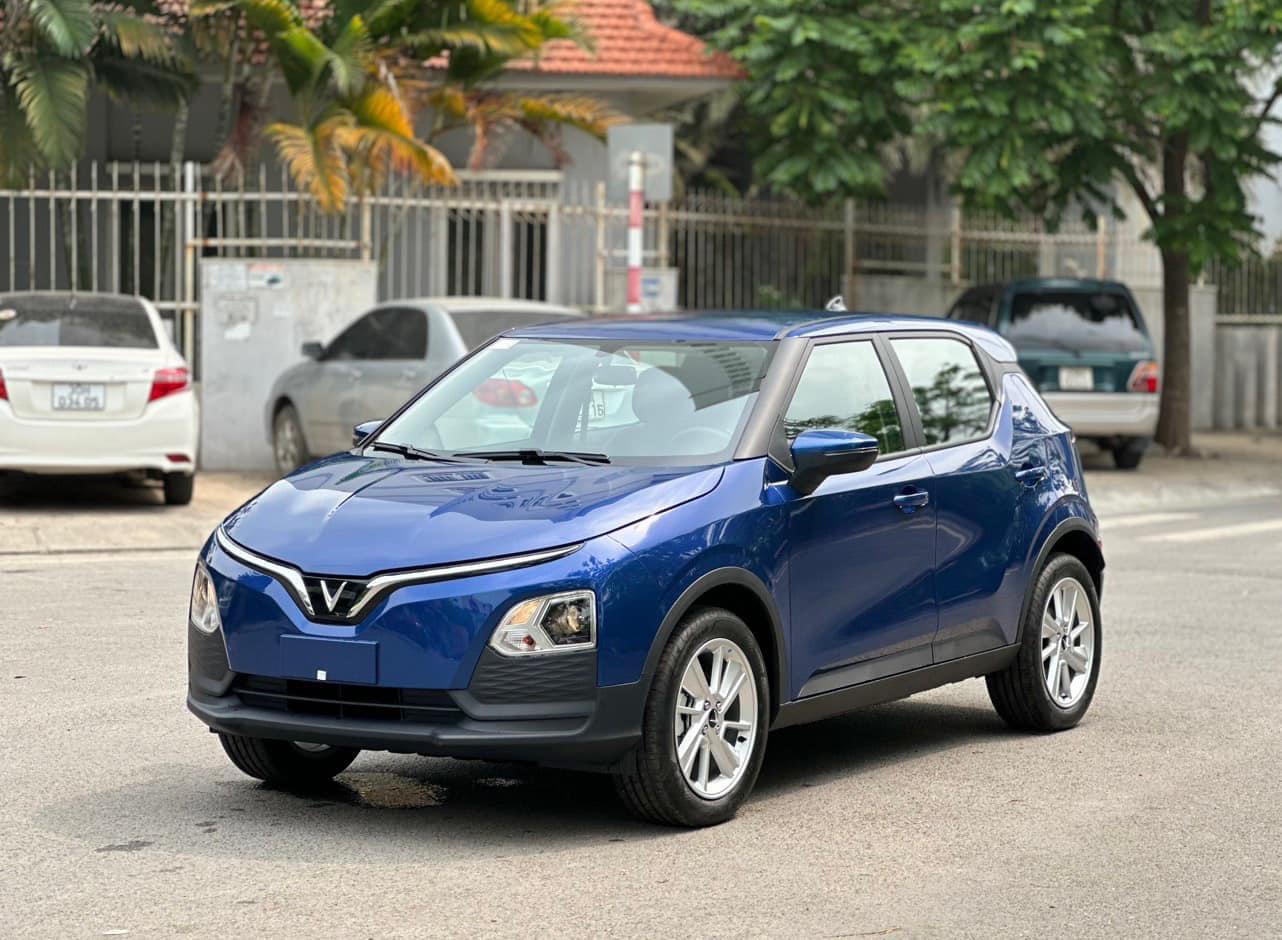 Chi phí &quot;nuôi&quot; VinFast VF5 Plus 2023, có hấp dẫn hơn KIA Sonet và Toyota Raize? - Ảnh 1.