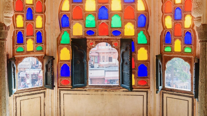 Bên trong cung điện gần 1.000 cửa sổ ở Ấn Độ - Ảnh 2.