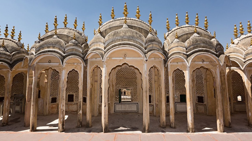 Bên trong cung điện gần 1.000 cửa sổ ở Ấn Độ - Ảnh 6.