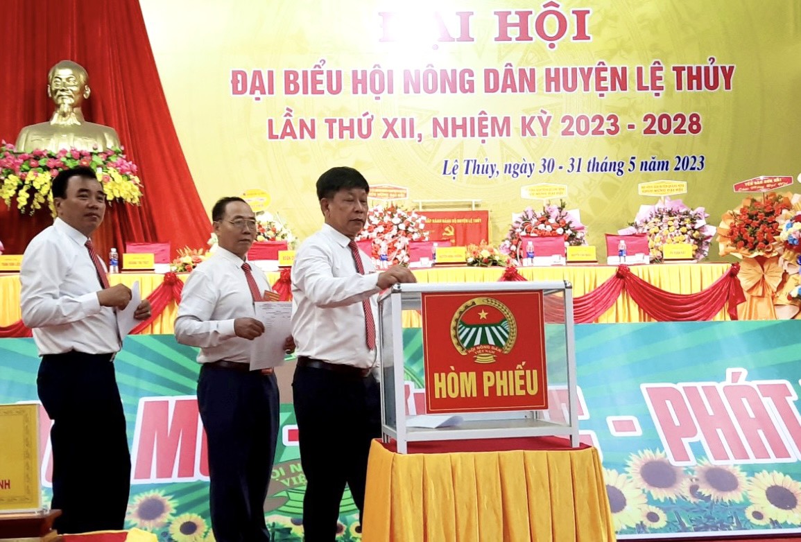 Đại hội Hội Nông dân huyện Lệ Thủy: Ông Nguyễn Văn Tùng tái đắc cử Chủ tịch - Ảnh 2.