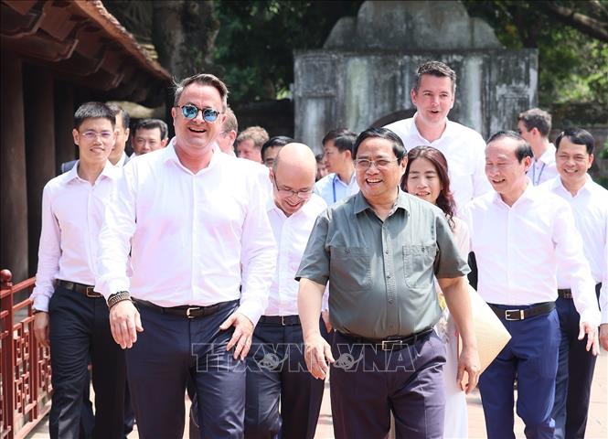 Thủ tướng Luxembourg bày tỏ sự ngưỡng mộ nền văn hiến Việt Nam - Ảnh 1.