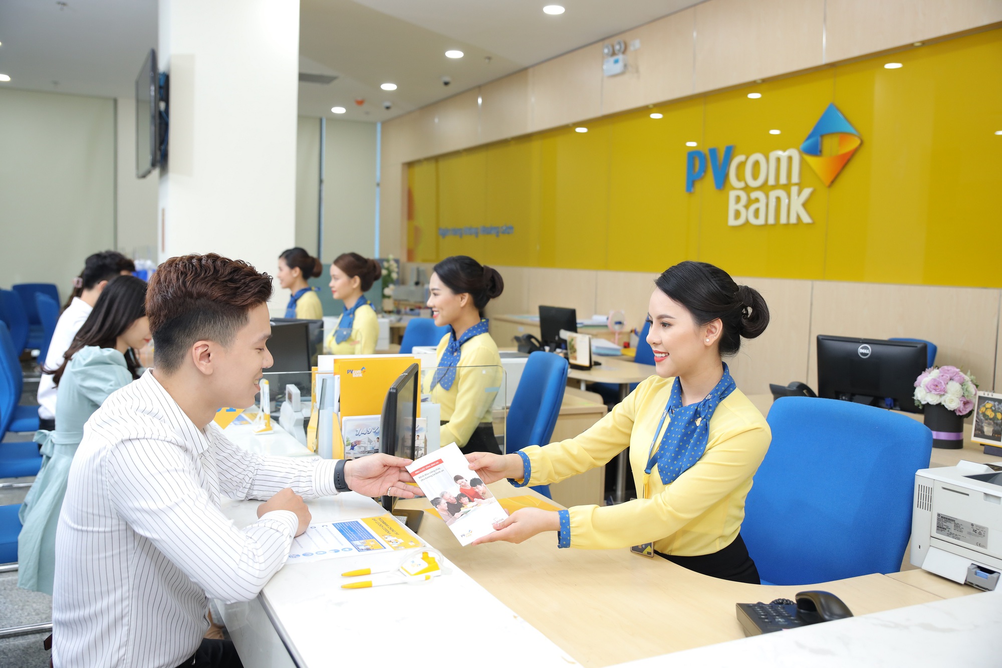 PVcomBank triển khai gói tín dụng 13.500 tỷ đồng, lãi suất chỉ từ 10%/năm - Ảnh 1.