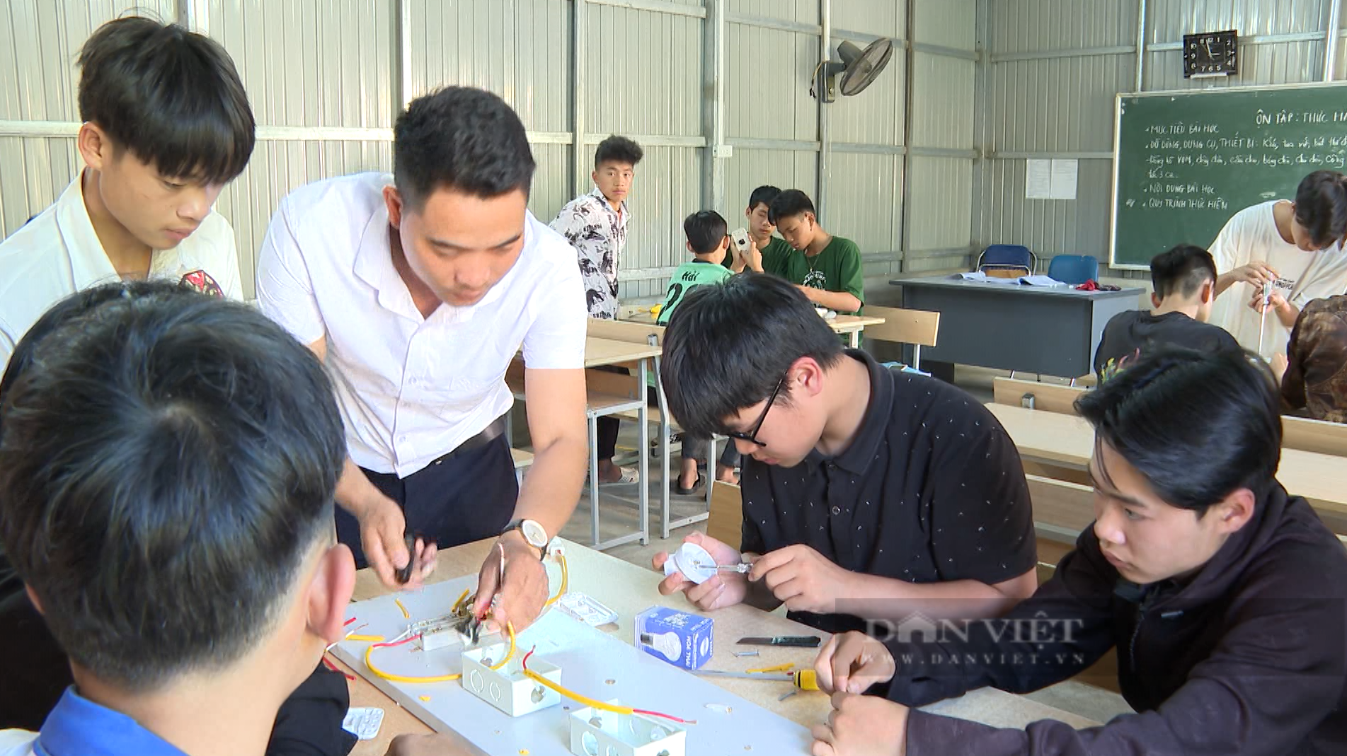 Đào tạo nghề cho lao động nông thôn ở Lai Châu, một giải pháp căn cơ để giảm nghèo - Ảnh 5.