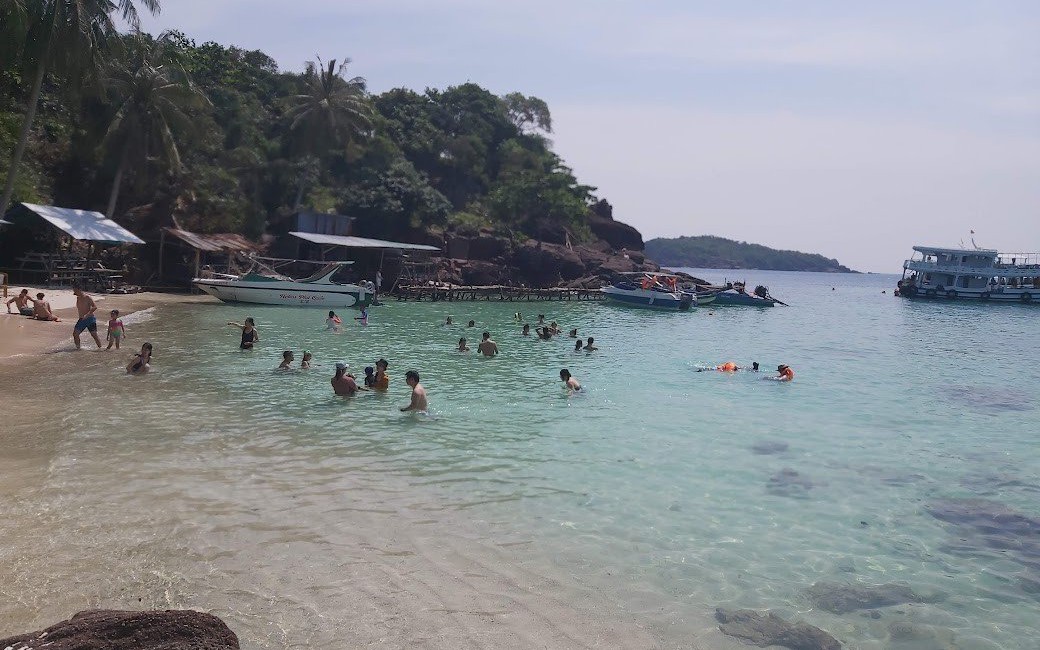 Phú Quốc: Cứu vợ bị đuối nước khi tắm biển, chồng tử vong