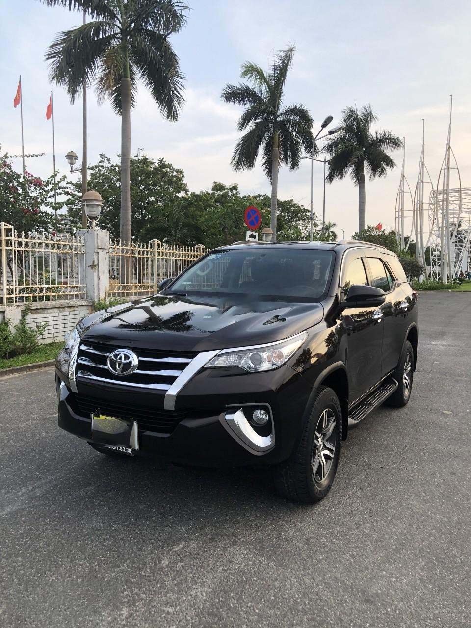 Toyota Fortuner 2018 nhập khẩu từng gây &quot;sốt&quot; ở Việt Nam giờ bán giá bao nhiêu? - Ảnh 1.