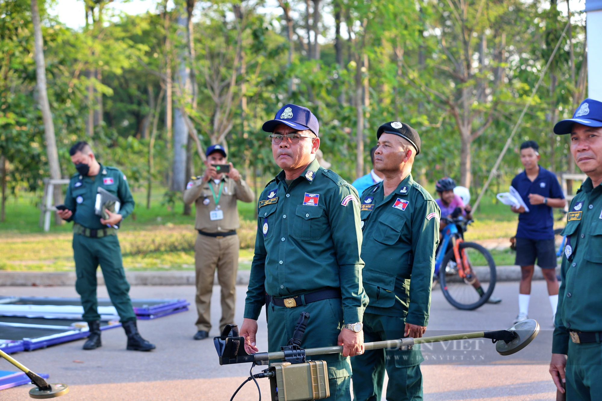 SEA Games 32: Ngỡ ngàng với đường chạy marathon tại Angkor Wat - Ảnh 10.