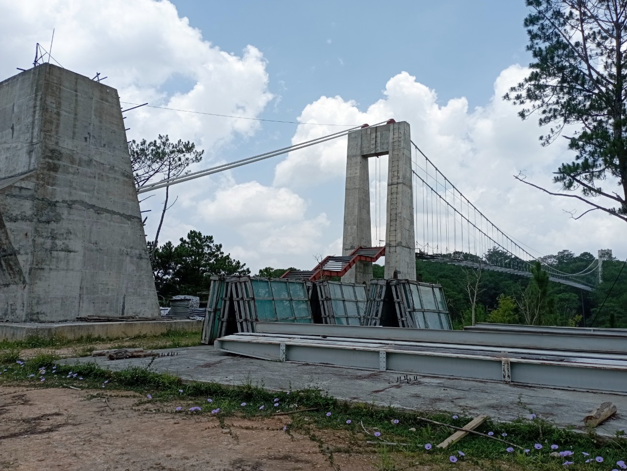 Bộ VHTTDL thống nhất đưa Cầu đáy kính tại Thung lũng tình yêu vào hoạt động - Ảnh 3.