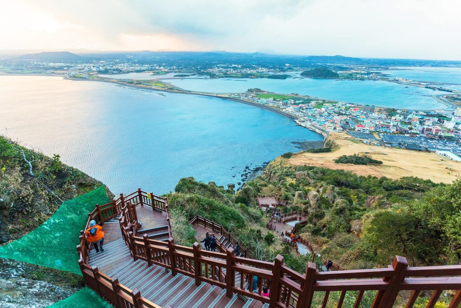 Du khách Việt có thể mất tiền để được vào đảo Jeju, Hàn Quốc - Ảnh 2.