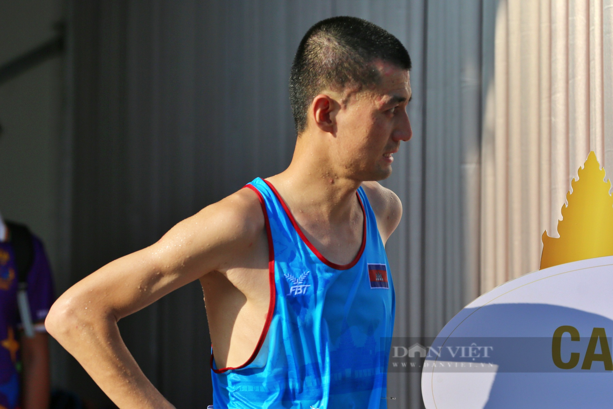 Sốc nhiệt, vỡ cơ, VĐV Trung Quốc nhập tịch Campuchia bỏ cuộc marahton SEA Games 32 - Ảnh 5.