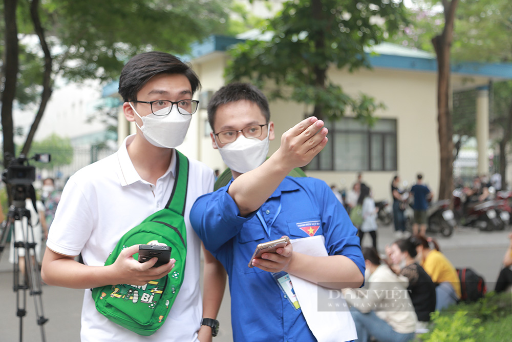 Thi đánh giá năng lực của Trường ĐH Sư phạm Hà Nội sáng 6/5: &quot;Em thấy đề toàn diện&quot; - Ảnh 6.