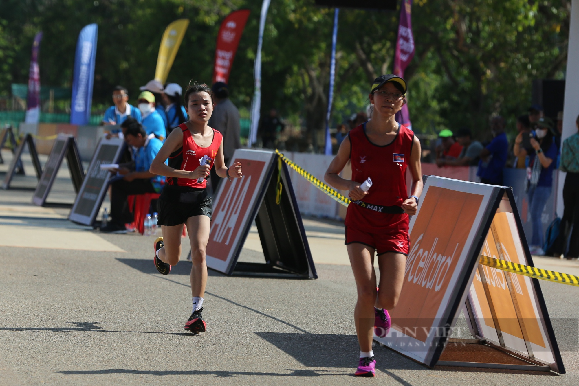 Hoàng Nguyên Thanh nói gì khi bị &quot;soán ngôi&quot; marathon SEA Games 32? - Ảnh 4.