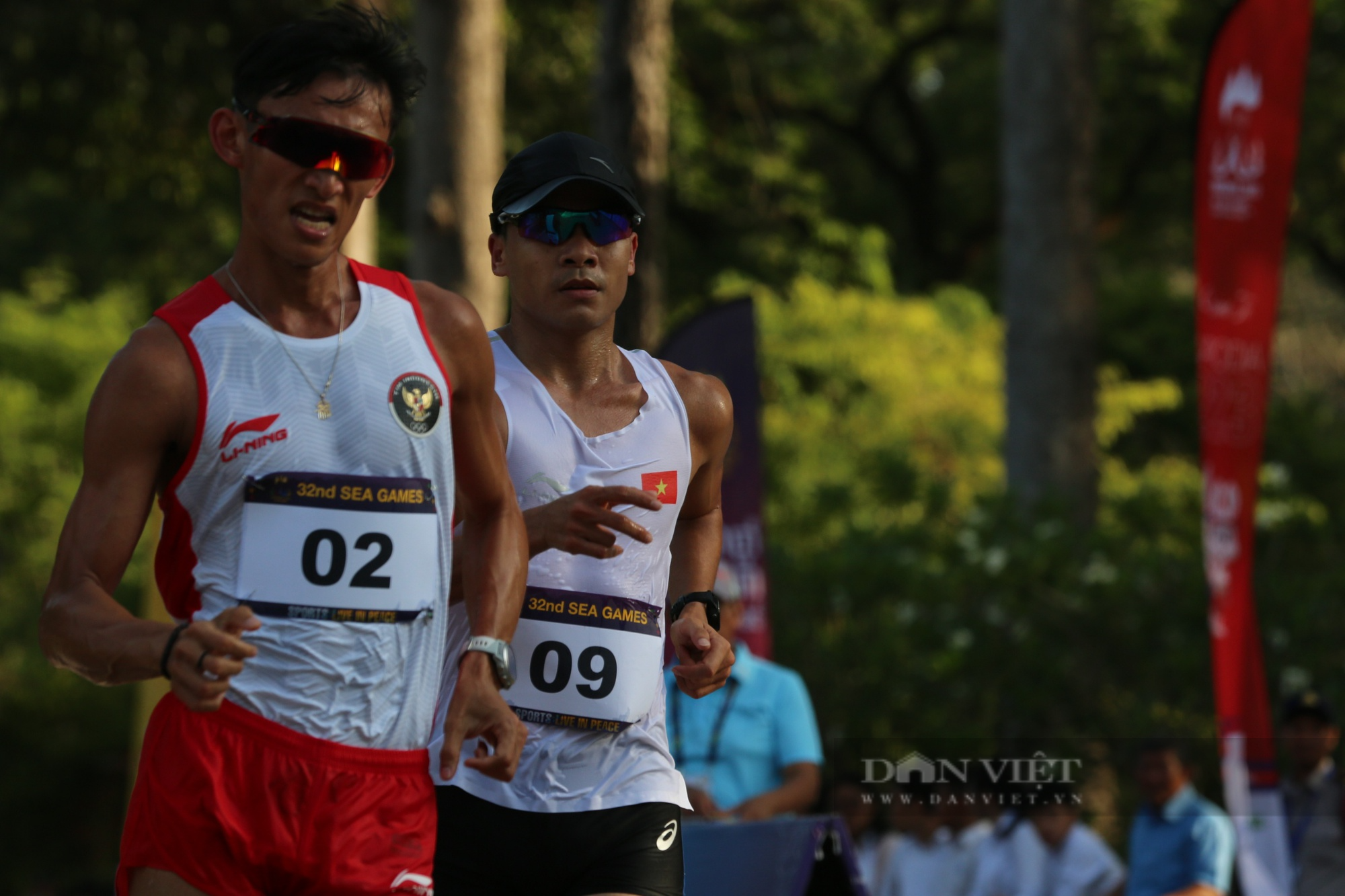 Giành HCV đi bộ 20km SEA Games 32, Nguyễn Thị Thanh Phúc có hành động cực &quot;ngọt&quot; - Ảnh 5.