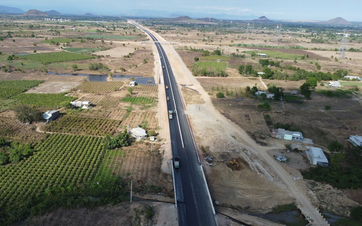 Điểm tên gói thầu, nhà thầu cao tốc Vĩnh Hảo - Phan Thiết chậm tiến độ