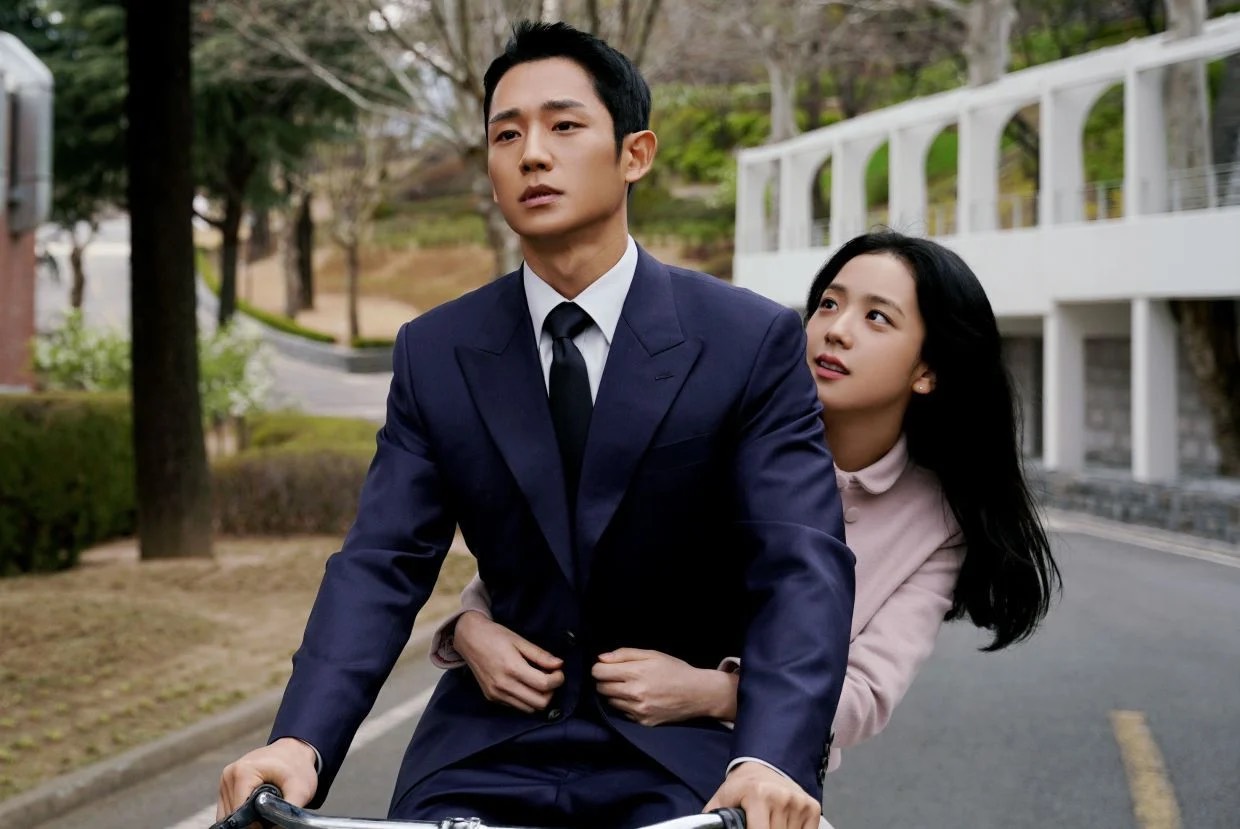 7 bộ phim không thể bỏ lỡ của Jung Hae In - sao Hàn đang gây sốt khi đến Việt Nam - Ảnh 7.