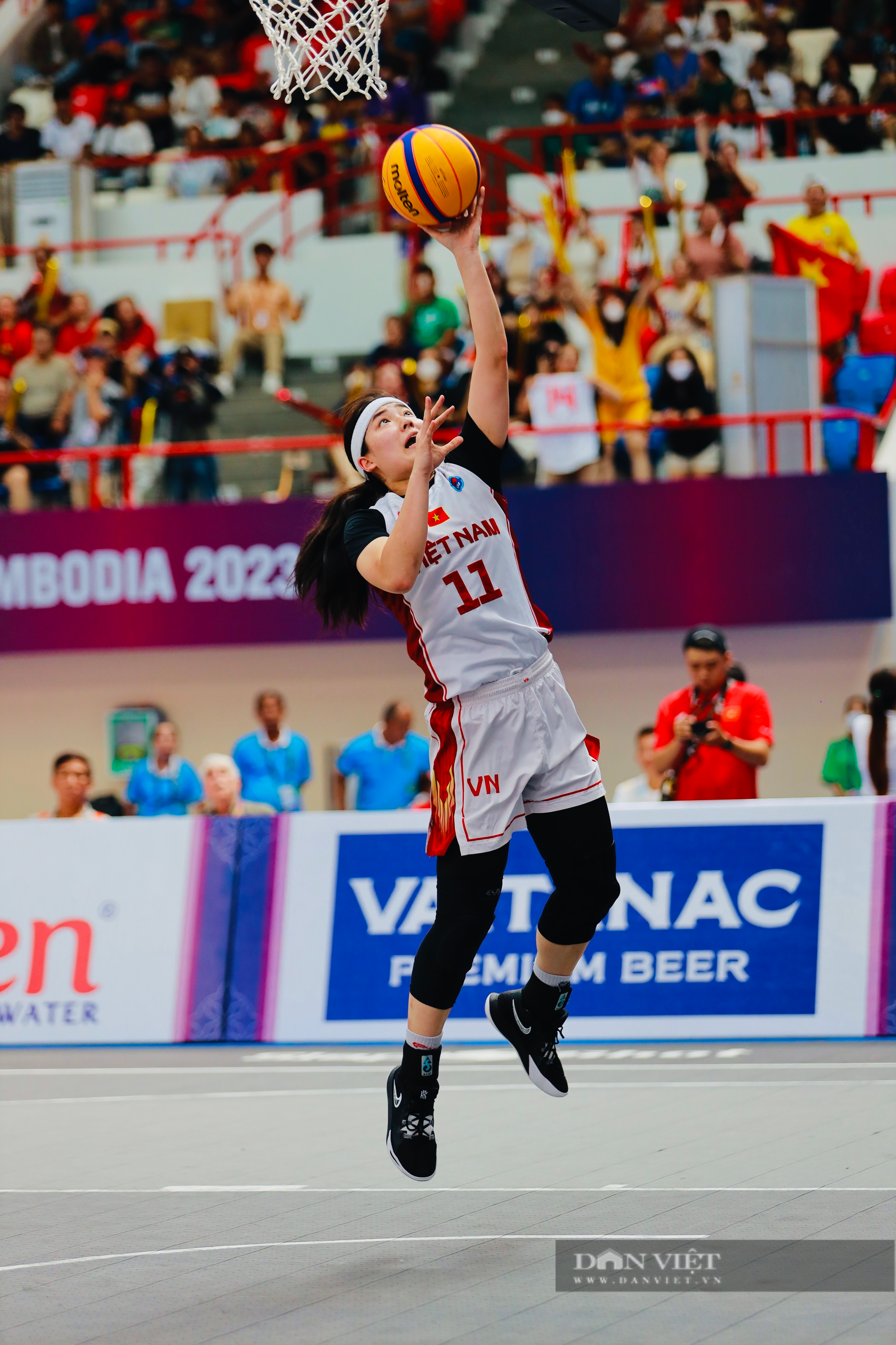ĐT bóng rổ nữ 3x3 Việt Nam lội ngược dòng gành chiến thắng trước ĐT nữ Indonesia - Ảnh 4.
