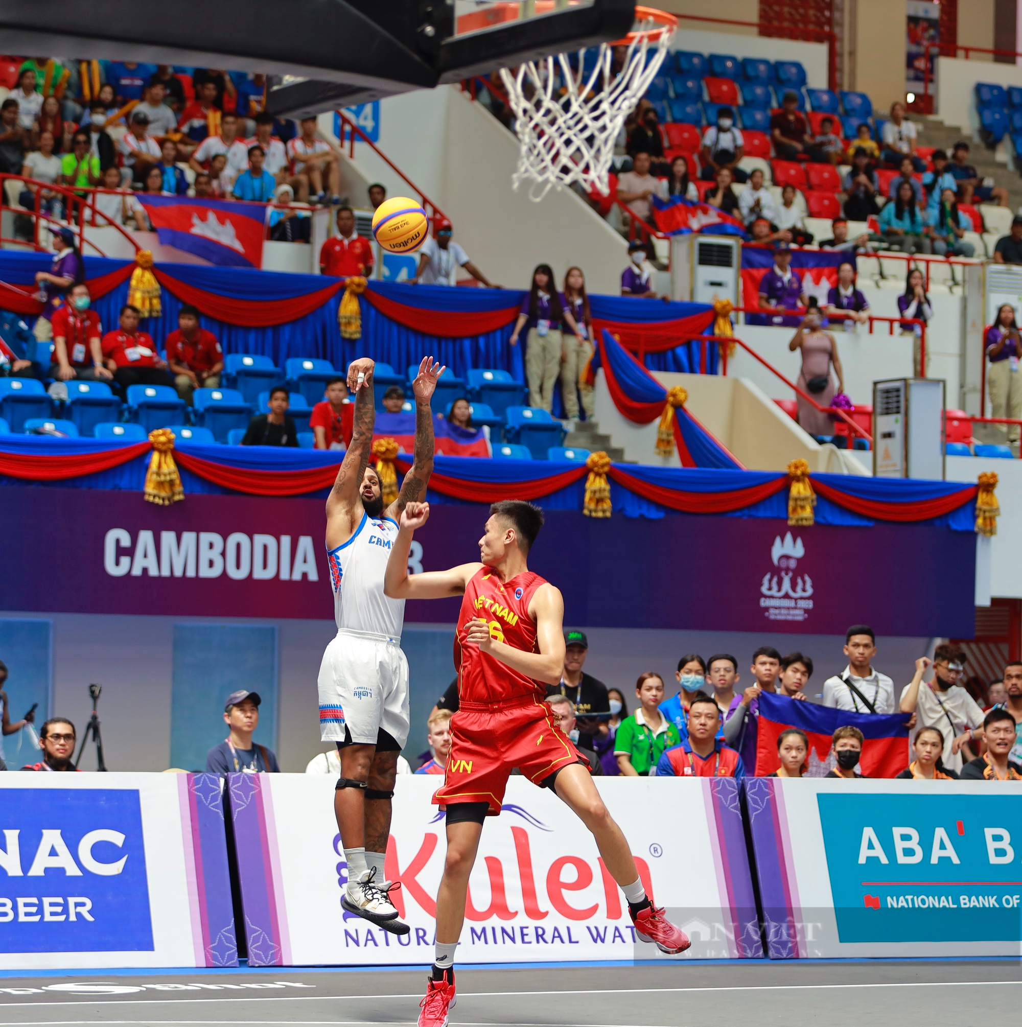 Thua đáng tiếc trước Campuchia, Việt Nam tranh HCĐ bóng rổ 3x3 nam với Thái Lan - Ảnh 4.