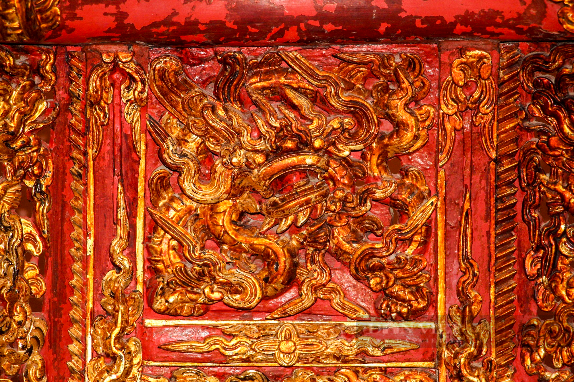 Ngai thờ sơn son thếp vàng 300 tuổi ở Thái Bình được công nhận là bảo vật quốc gia - Ảnh 4.