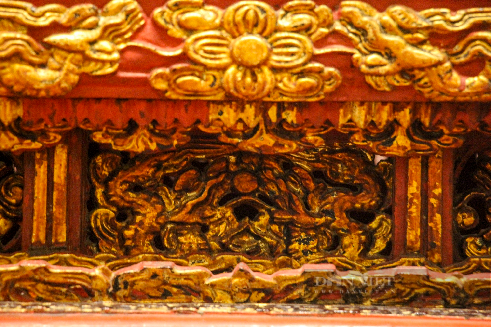 Ngai thờ sơn son thếp vàng 300 tuổi ở Thái Bình được công nhận là bảo vật quốc gia - Ảnh 8.