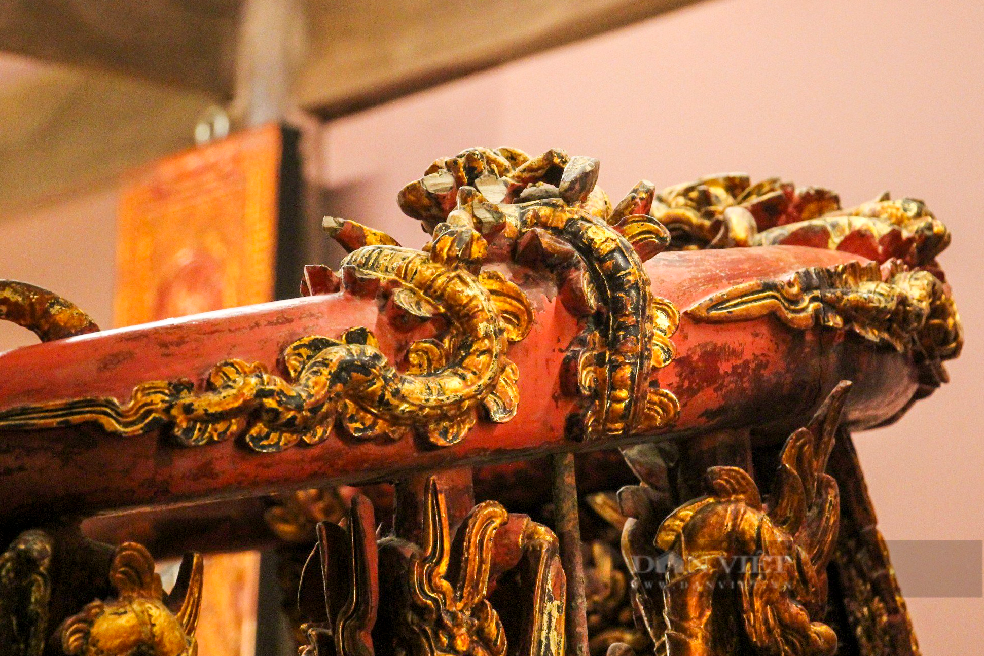 Ngai thờ sơn son thếp vàng 300 tuổi ở Thái Bình được công nhận là bảo vật quốc gia - Ảnh 9.