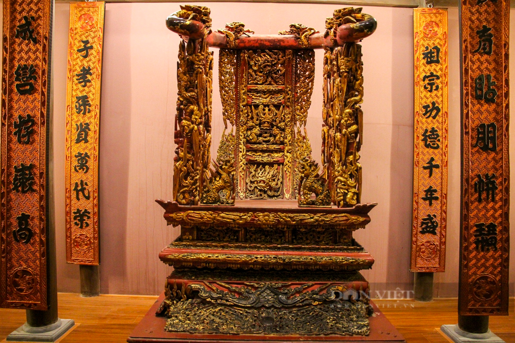 Ngai thờ sơn son thếp vàng 300 tuổi ở Thái Bình được công nhận là bảo vật quốc gia - Ảnh 10.