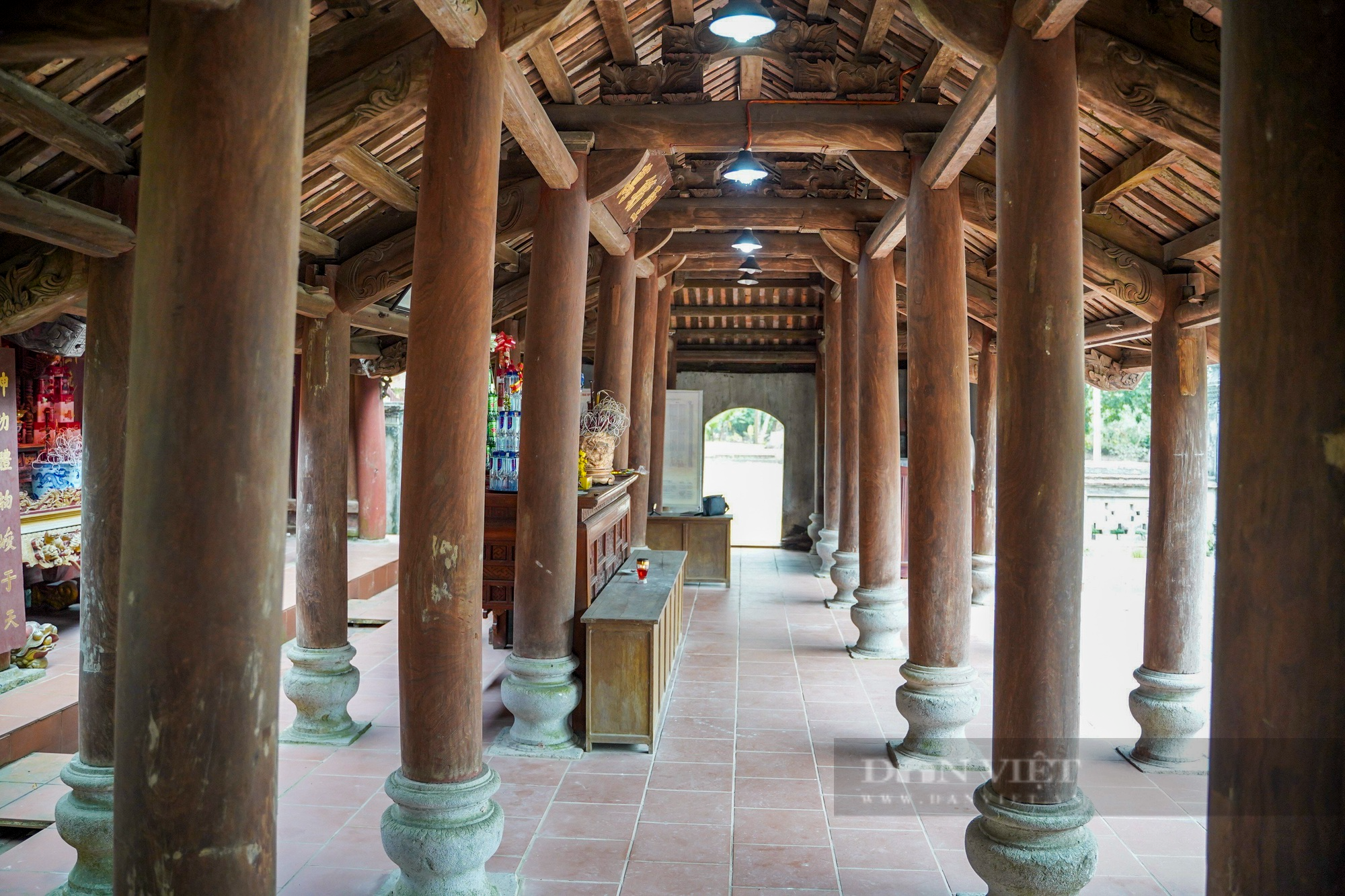 Ngai thờ sơn son thếp vàng 300 tuổi ở Thái Bình được công nhận là bảo vật quốc gia - Ảnh 11.