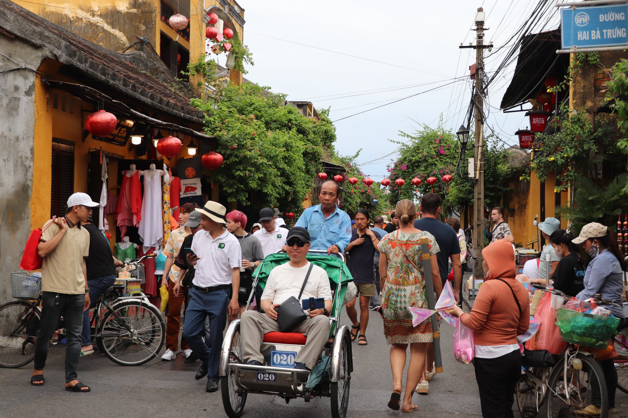Quảng Nam: Hội An sẽ họp báo thông tin về phương án quản lý du khách tham quan phố cổ - Ảnh 2.