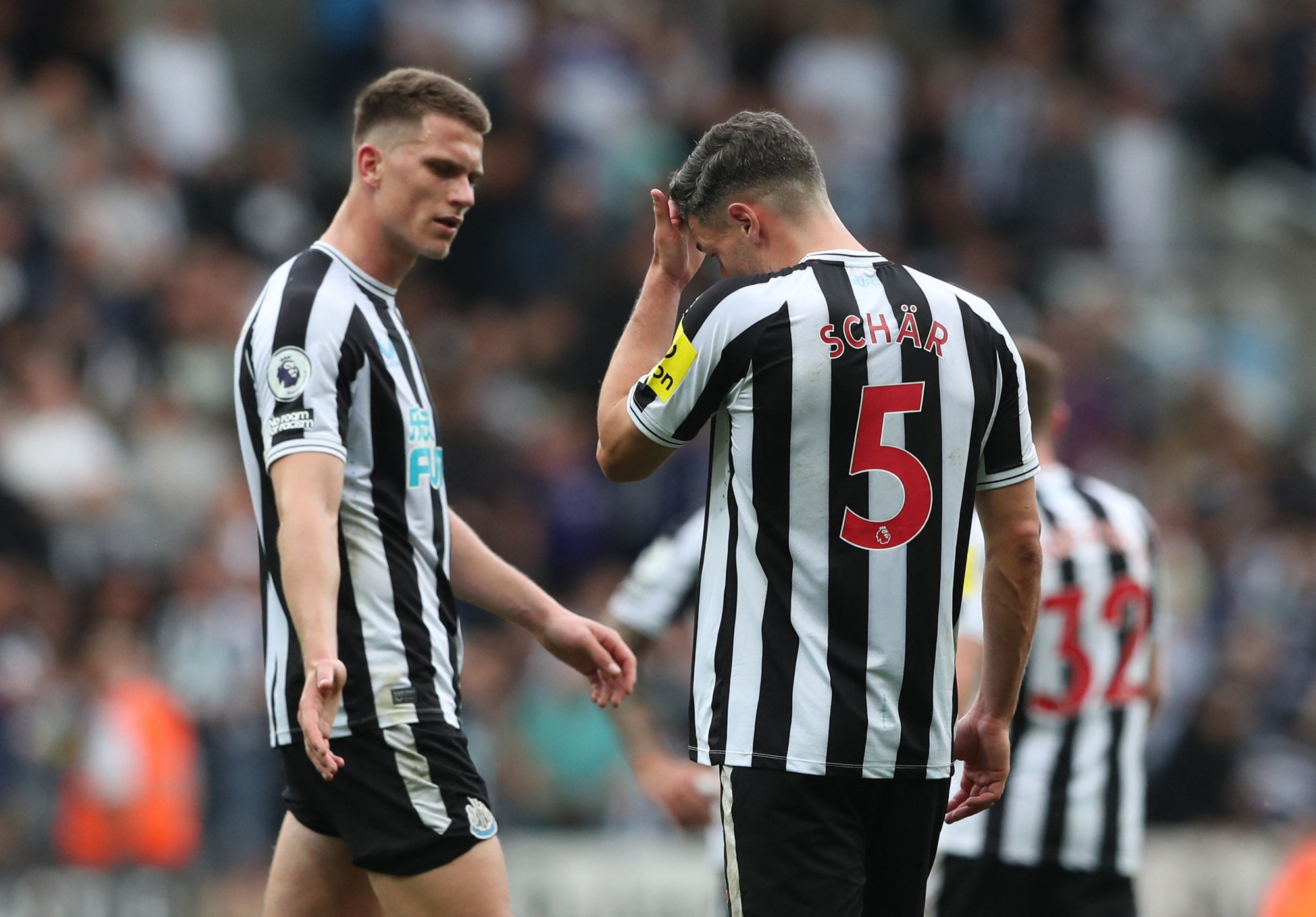 Vượt qua Newcastle, Arsenal kiên trì bám đuổi Man City - Ảnh 8.