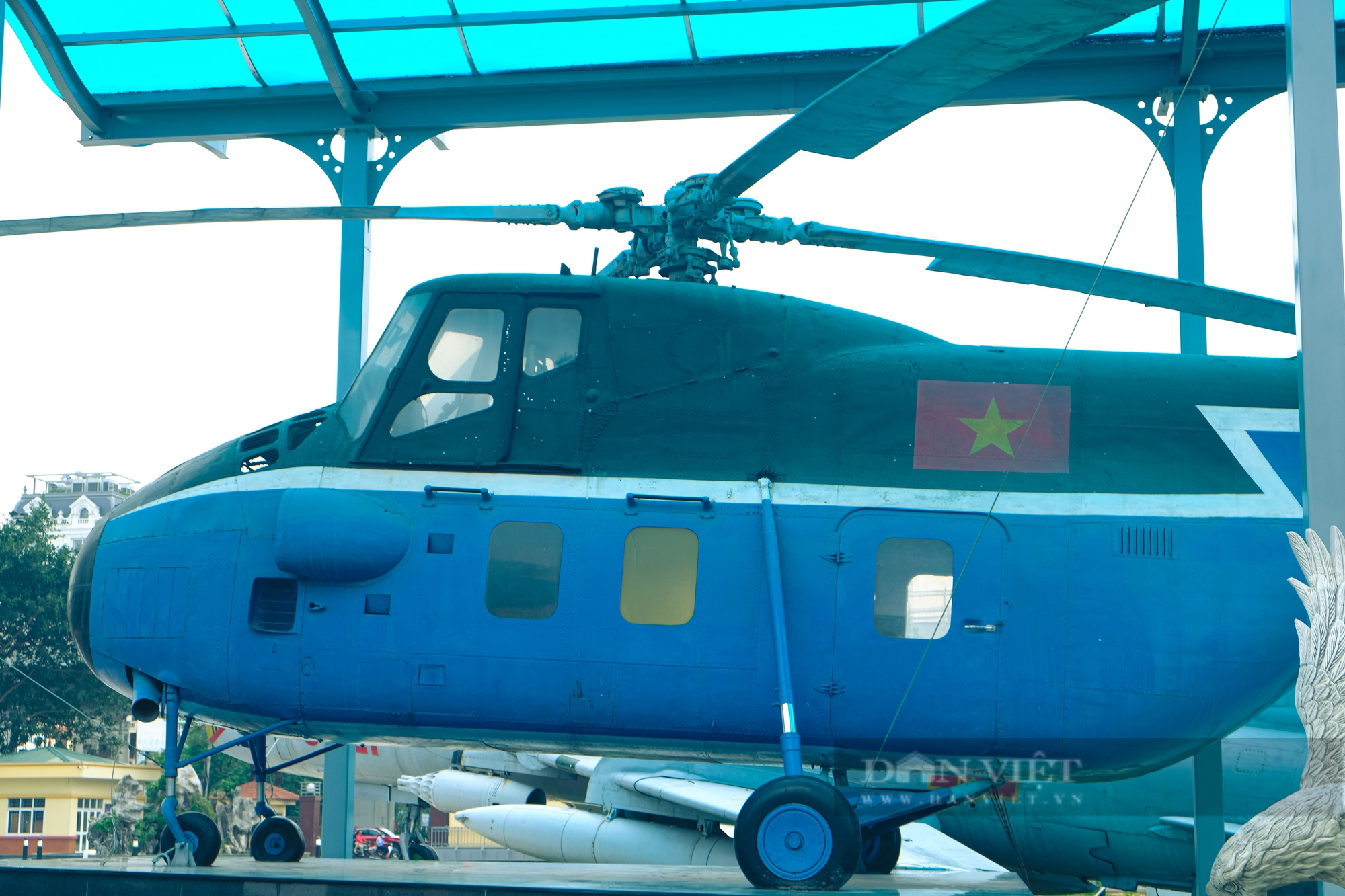 Trực thăng vận tải Mi-4 từng tháp tùng Bác Hồ đi công tác nhìn ra sao? - Ảnh 8.