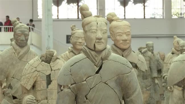 Đội quân đất nung trong lăng mộ Tần Thủy Hoàng: “Sống động như người thật” - Ảnh 1.