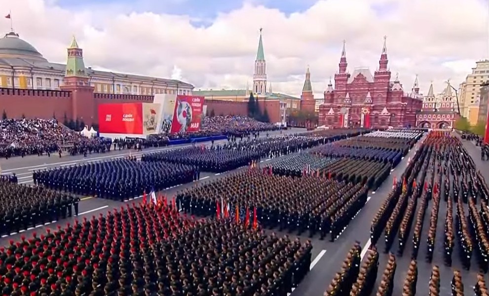 Toàn cảnh Lễ duyệt binh Chiến thắng của Nga qua ảnh - Ảnh 6.