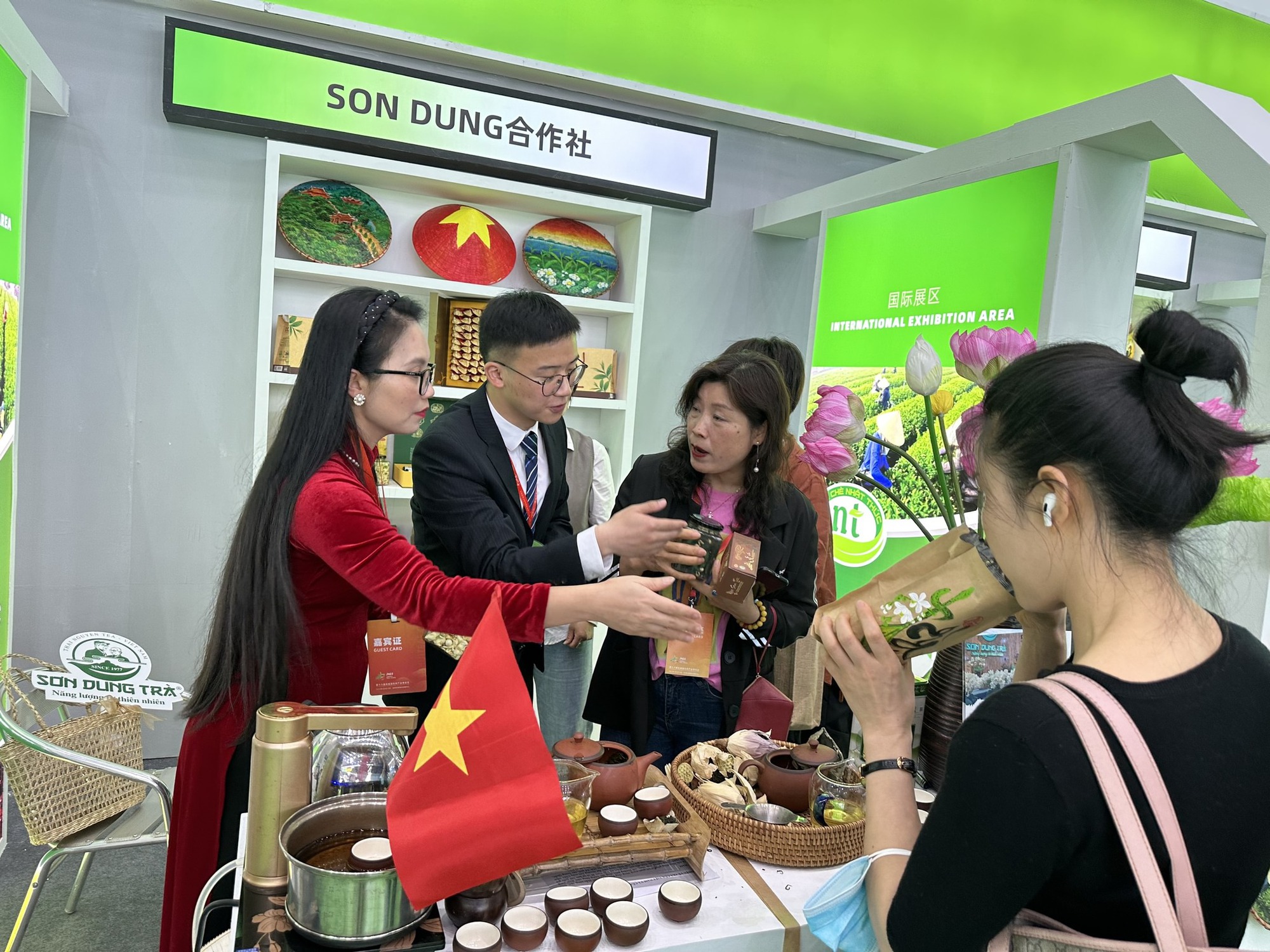 Liên minh HTX tỉnh Thái Nguyên đại diện Việt Nam tham gia triển lãm trà quốc tế tại Trung Quốc - Ảnh 3.