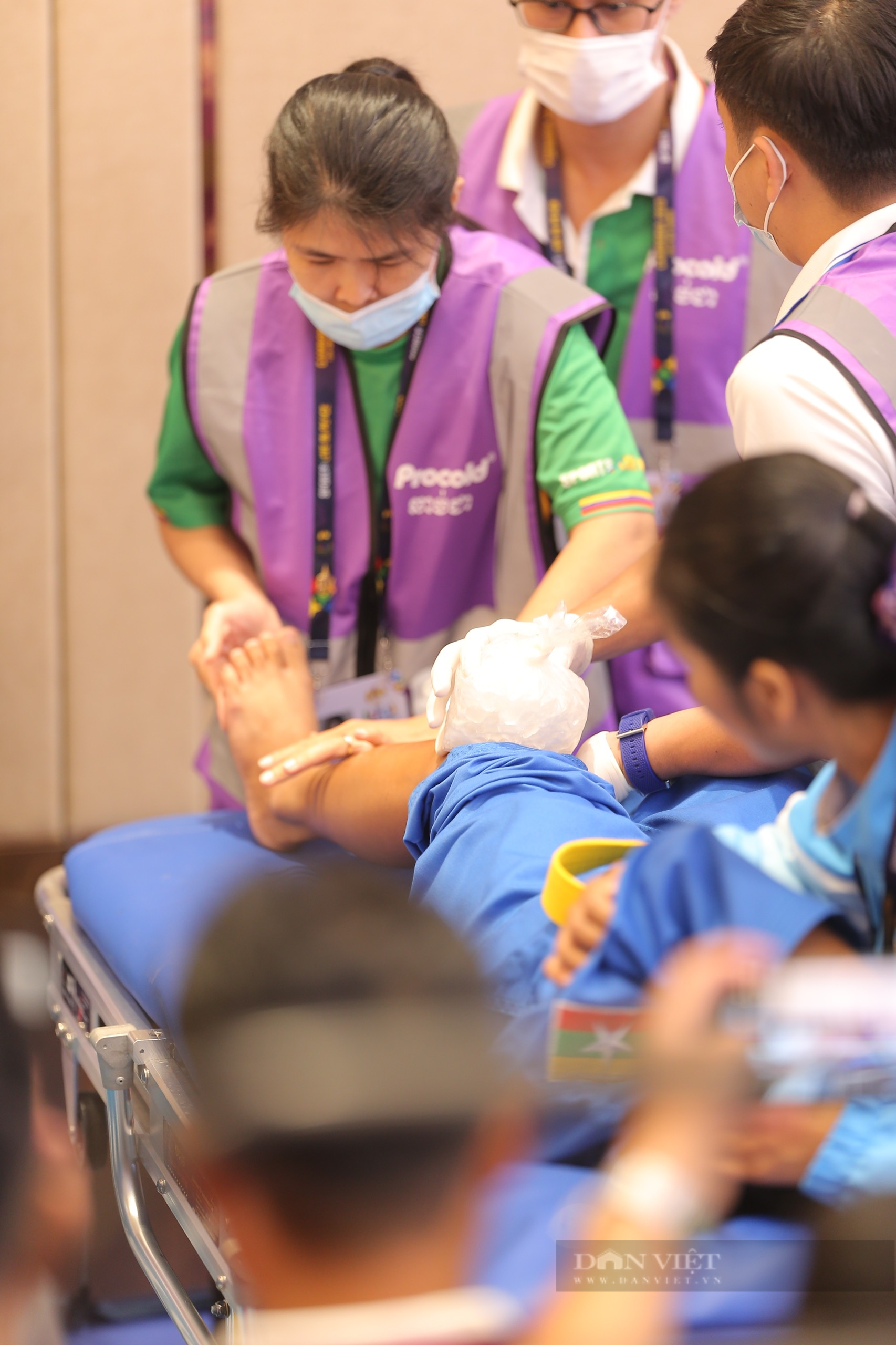 Chấn thương kinh hoàng, nữ võ sĩ Vovinam Myanmar phải nhập viện cấp cứu - Ảnh 6.