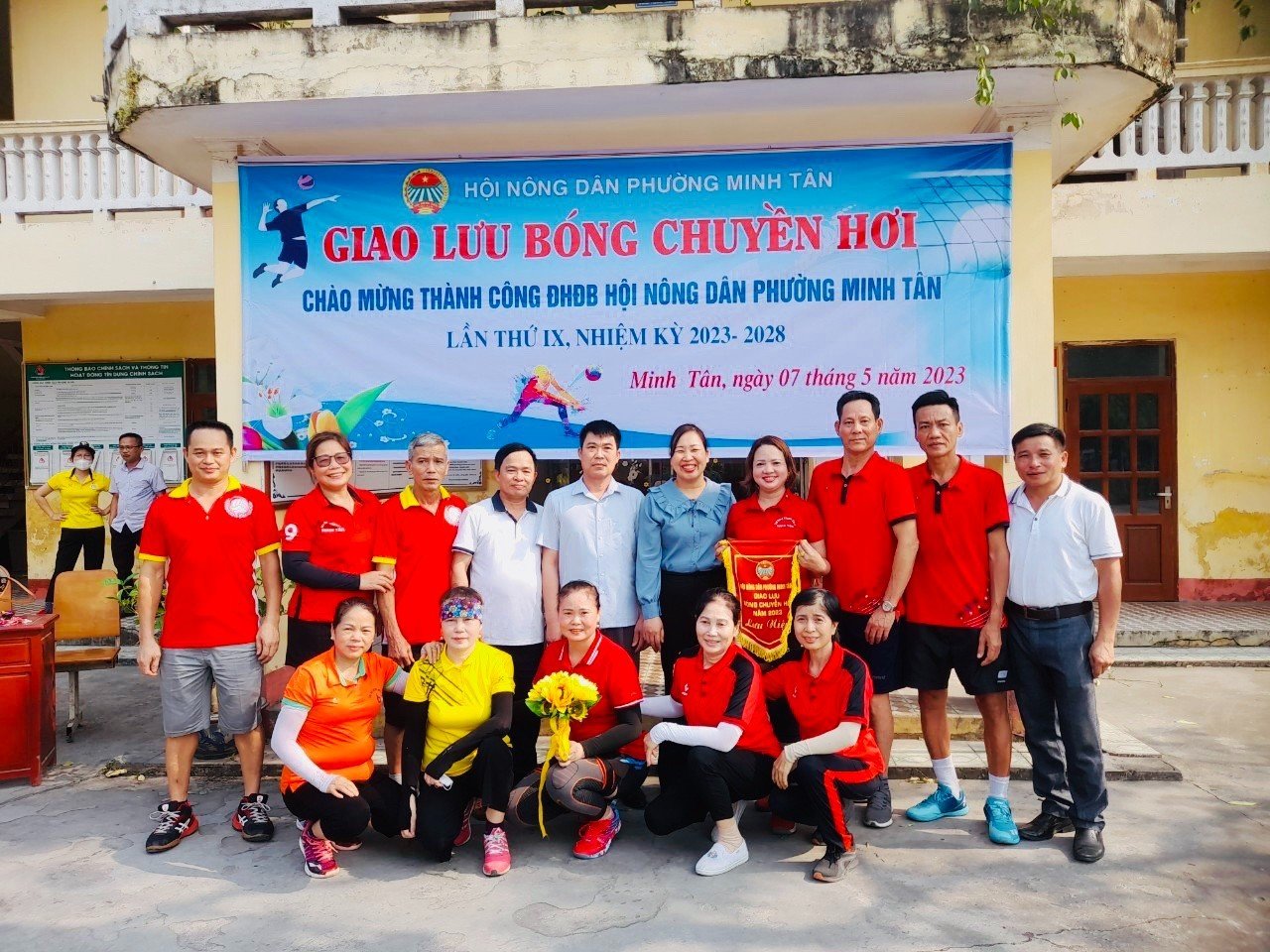 Hải Dương: Hội Nông dân các xã, phường khu Tam Lưu tổ chức giải bóng chuyền hơi chào mừng Đại hội - Ảnh 3.