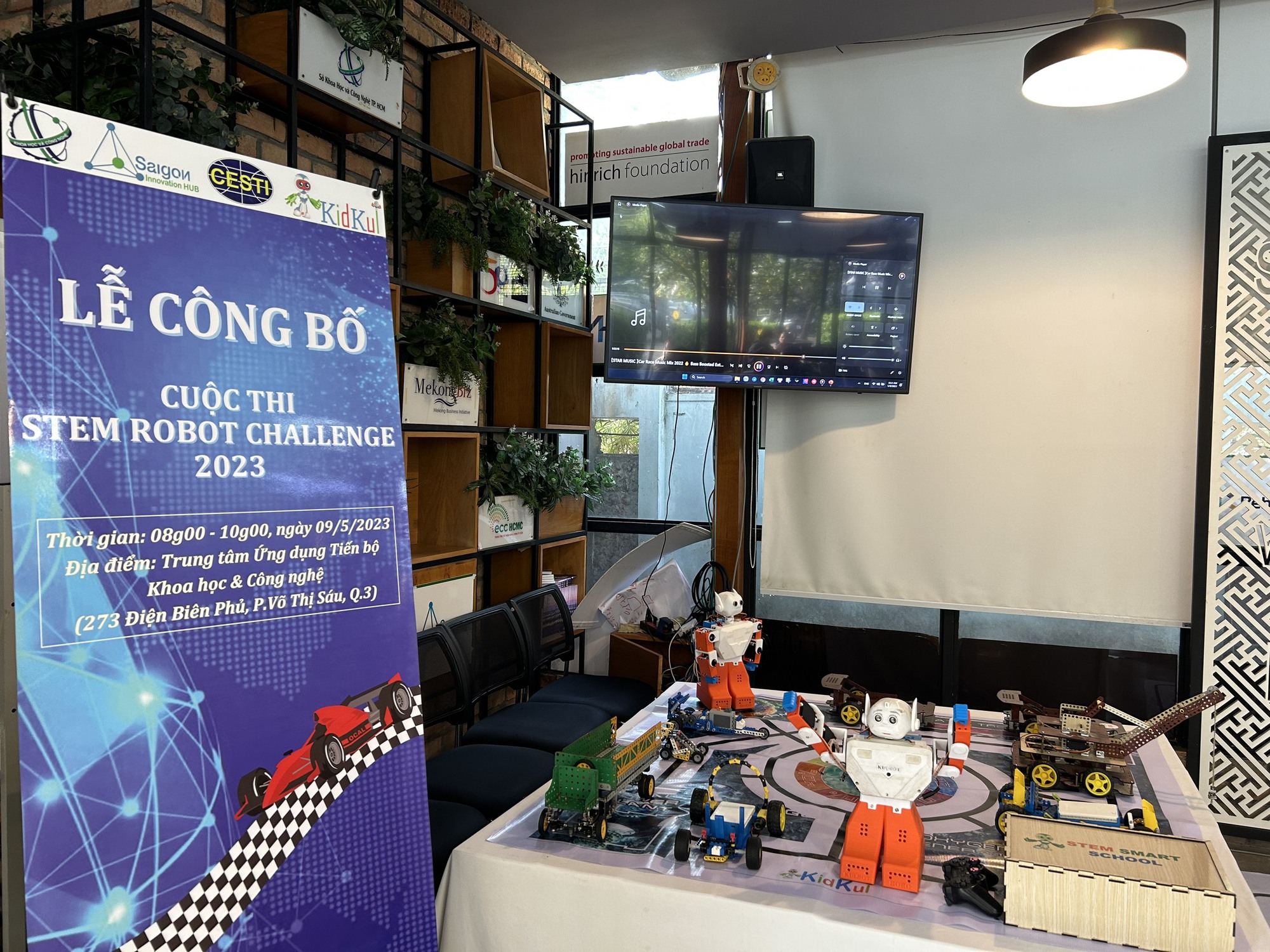 Khởi động cuộc thi STEM Robot Challenge  lần thứ 7: Đấu trường siêu tốc độ dành cho học sinh - Ảnh 2.
