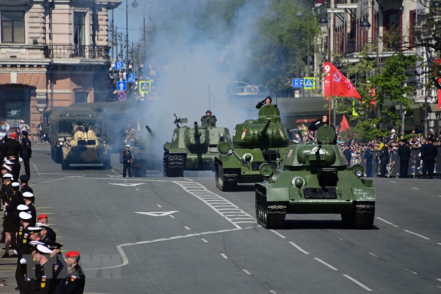 Toàn cảnh Lễ duyệt binh 78 năm ngày Chiến thắng của Nga qua ảnh - Ảnh 11.