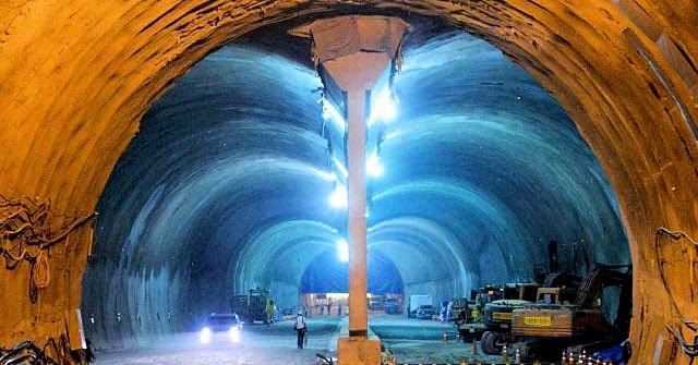 10 đường hầm đi mãi mới hết trên thế giới - Ảnh 4.