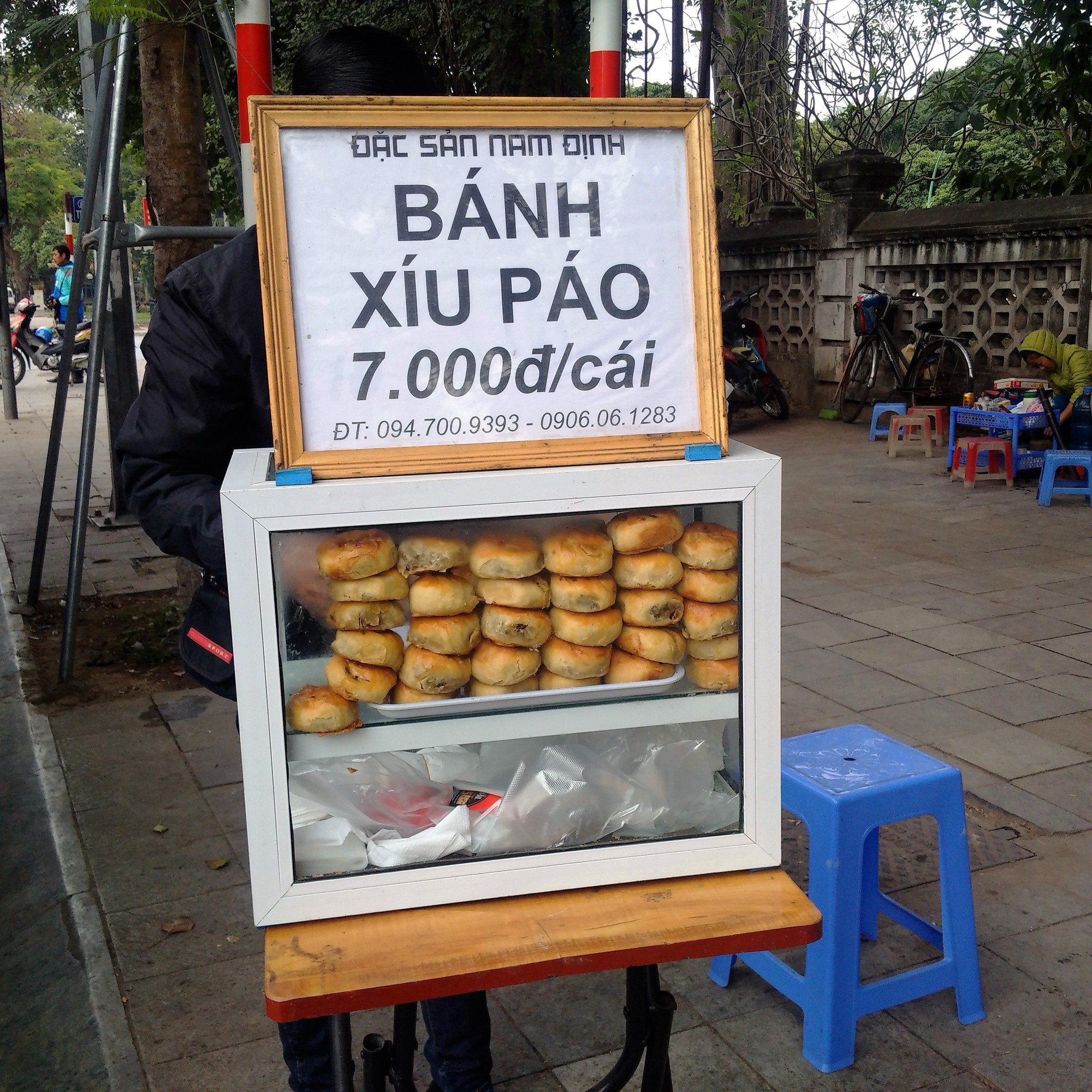 Ký ức Hà Nội: Hương vị khó quên của món bánh xíu páo ở Thủ đô - Ảnh 1.