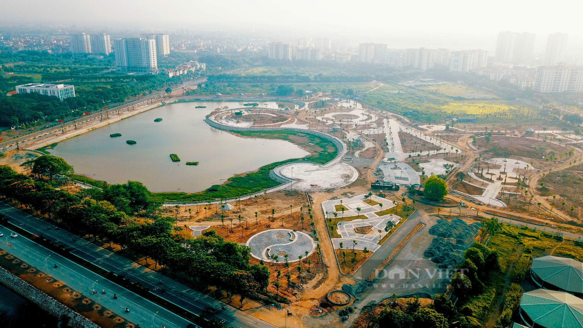 Công viên trăm tỷ dần &quot;hồi sinh&quot; sau nhiều năm bỏ hoang ở Hà Nội - Ảnh 2.