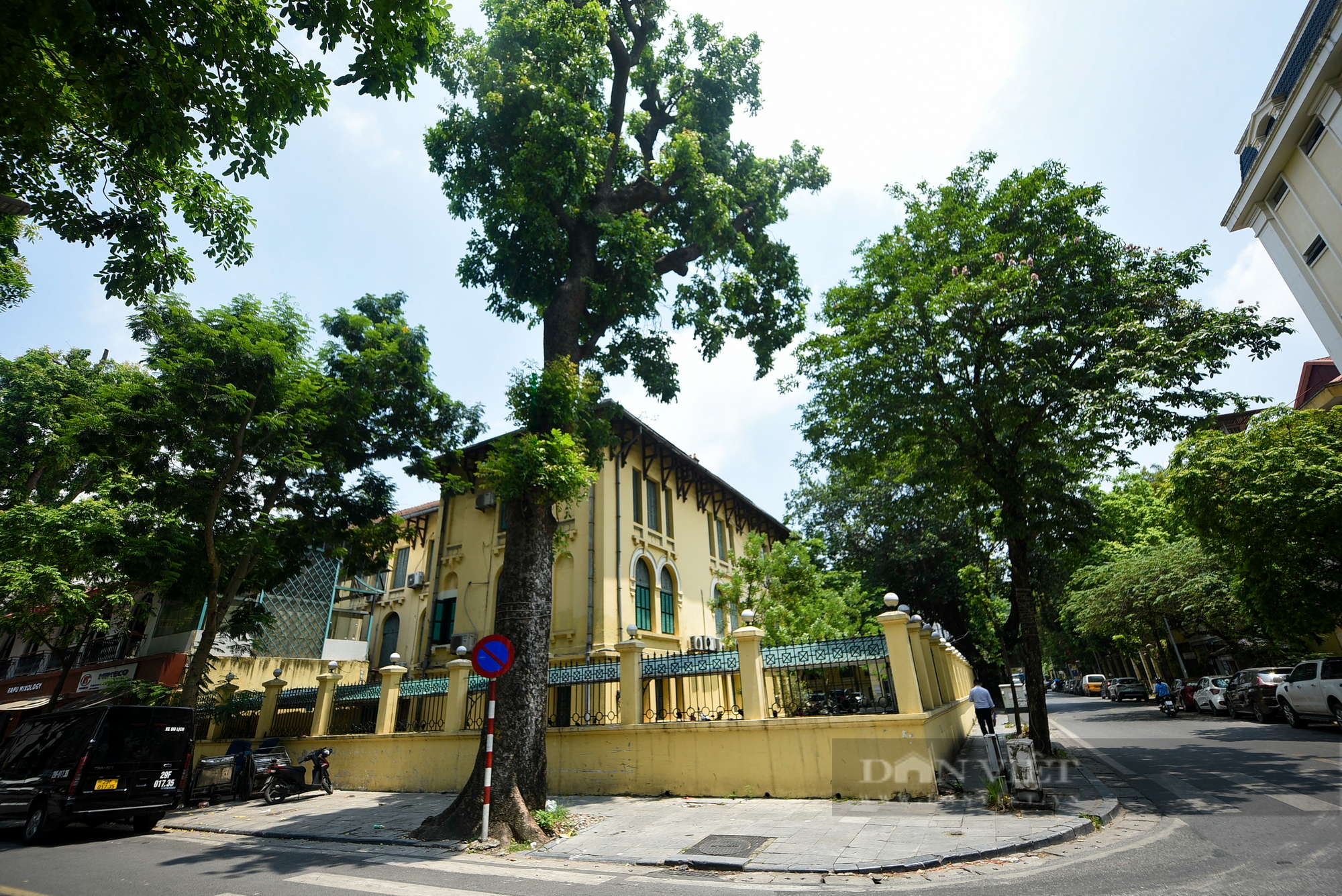 Cận cảnh khu vực quanh nhà hát Lớn được đề xuất xây nhà hát các dân tộc Việt Nam - Ảnh 11.