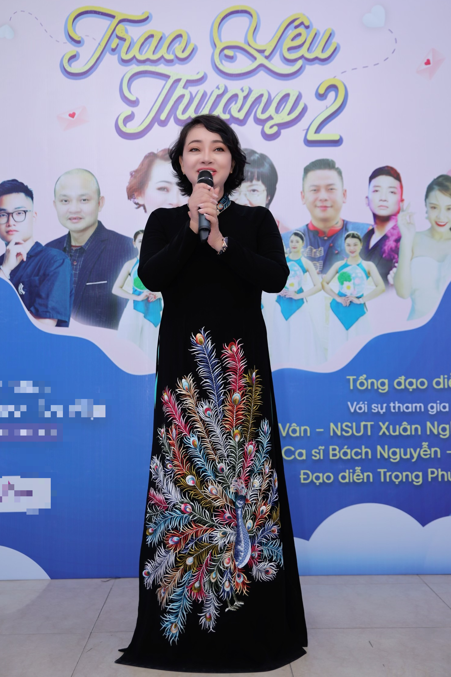 Mẹ con nghệ sĩ Trà My, Xuân Nghĩa, Duy Nguyễn khiến các bệnh nhi cười nghiêng ngả - Ảnh 6.