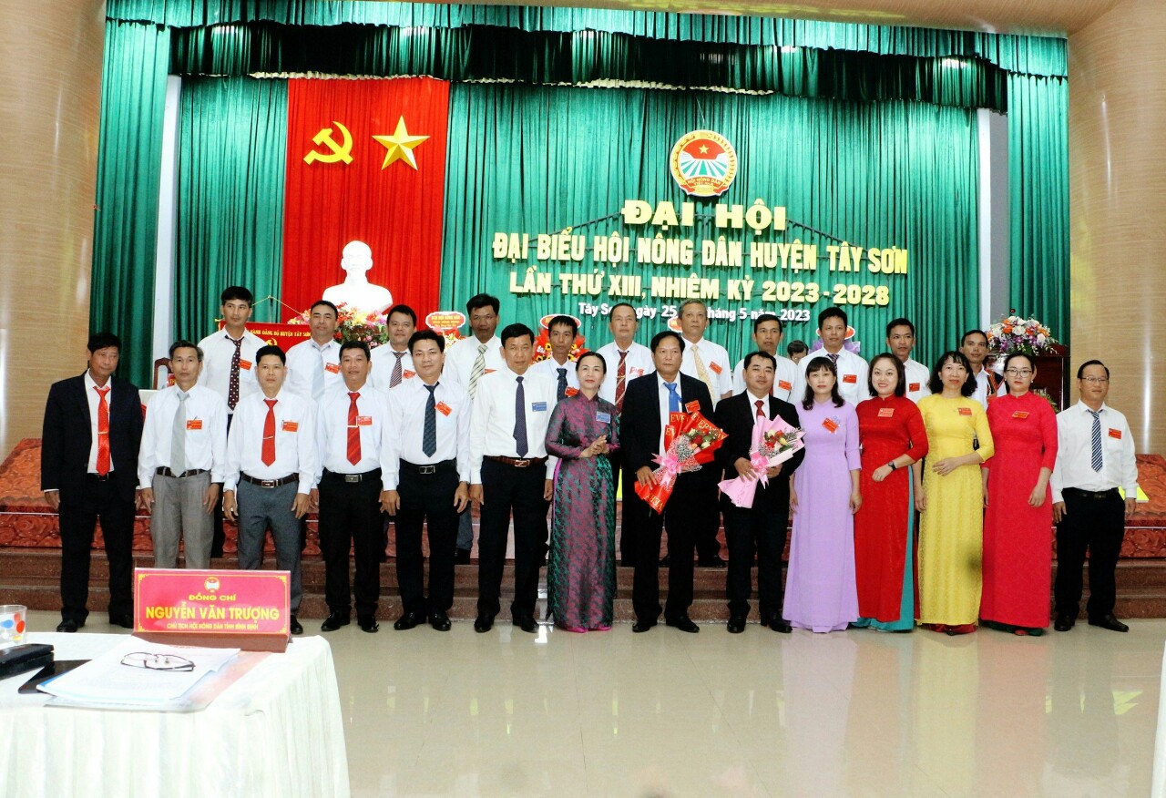 Bình Định: Đại hội Hội Nông dân huyện Tây Sơn, ông Trần Văn Lượng tái đắc cử Chủ tịch - Ảnh 2.