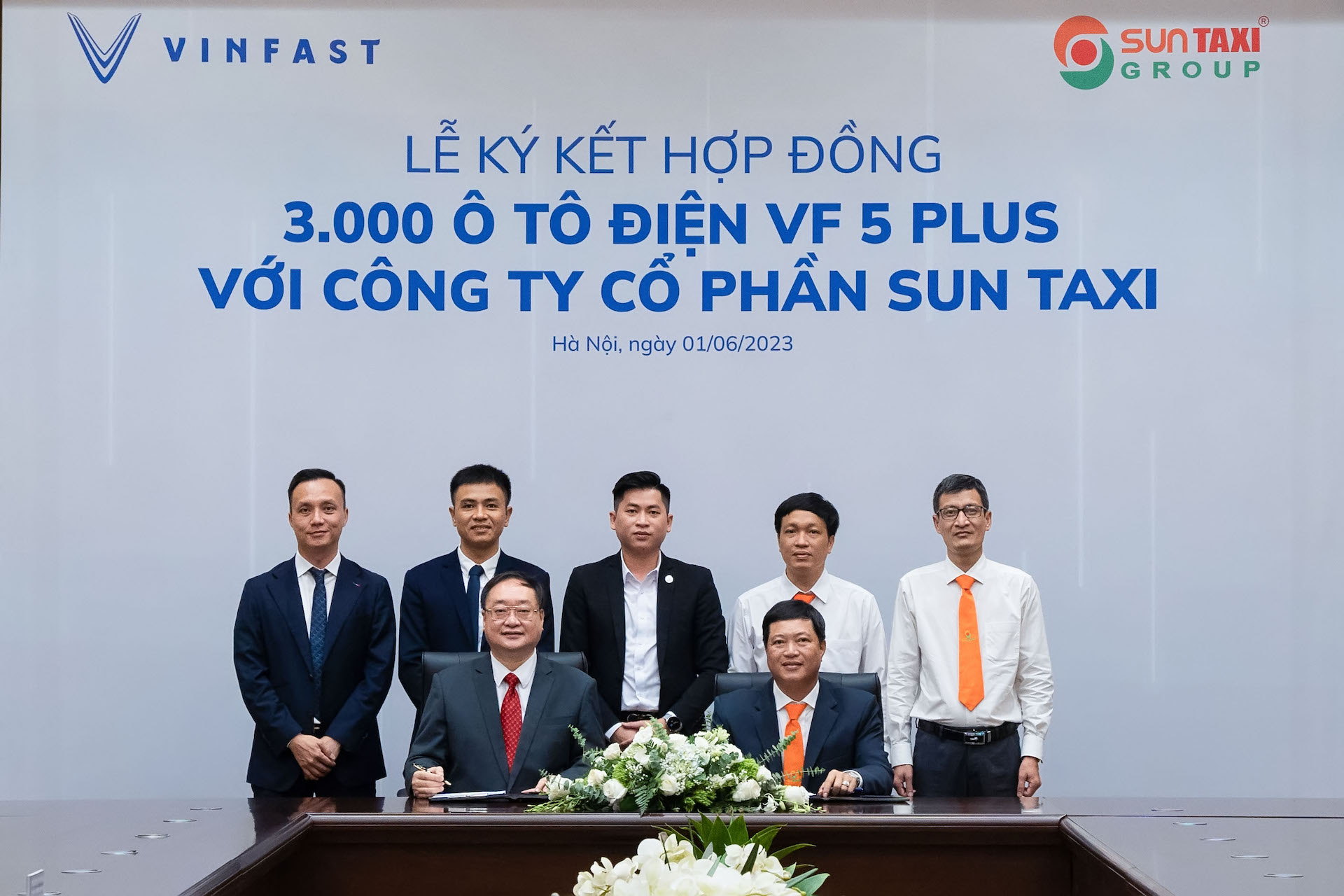 Sun Taxi mua 3.000 xe điện VinFast VF 5 Plus, thúc đẩy mạnh mẽ cuộc cách mạng giao thông xanh tại Việt Nam - Ảnh 1.