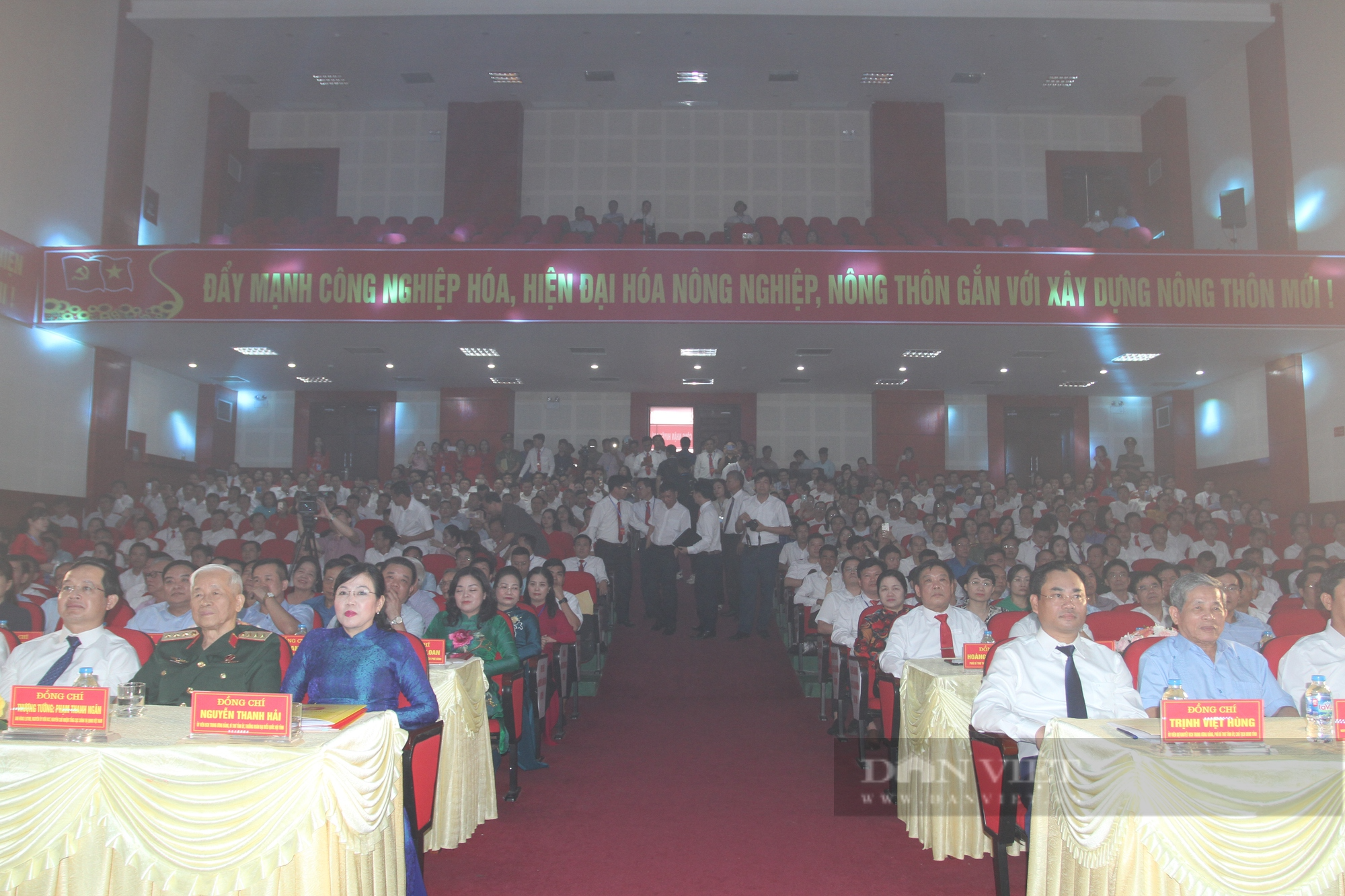 Huyện đầu tiên của tỉnh Thái Nguyên công bố quyết định đạt chuẩn nông thôn mới - Ảnh 1.