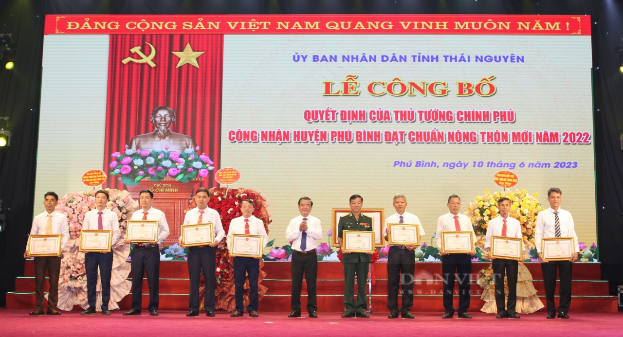 Huyện đầu tiên của tỉnh Thái Nguyên công bố quyết định đạt chuẩn nông thôn mới - Ảnh 5.