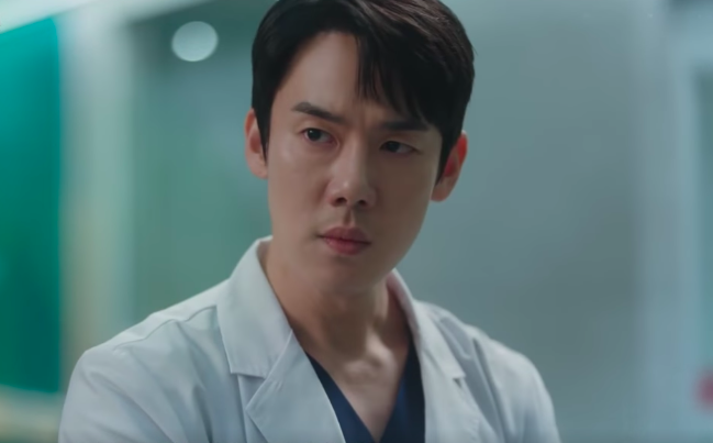 Phim Người thầy y đức 3 tập 14: Bác sĩ Kang Dong Joo đuổi Lee Sung Kyung, thầy Kim sẽ bênh vực ai? - Ảnh 3.